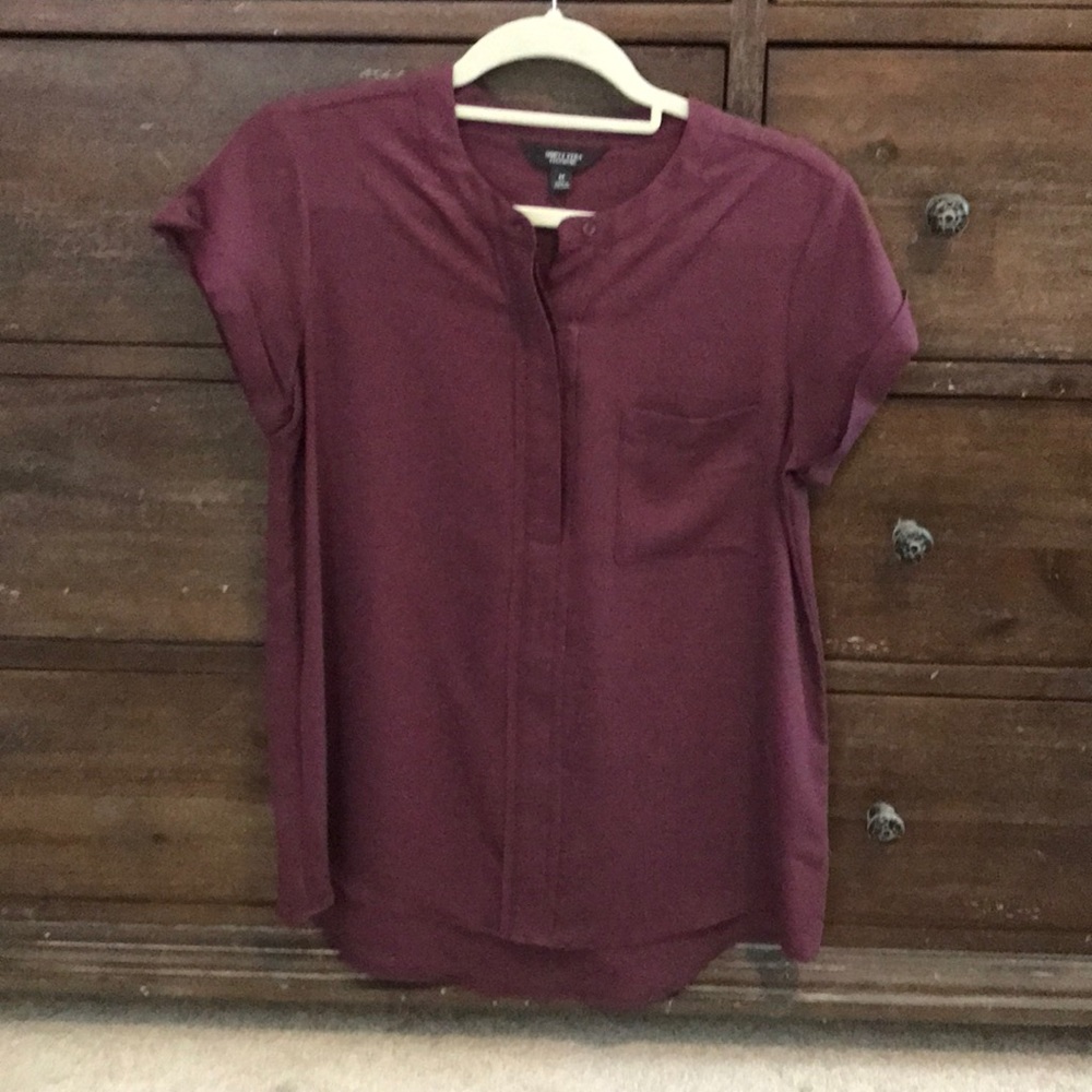 Simply Vera wang short sleeve